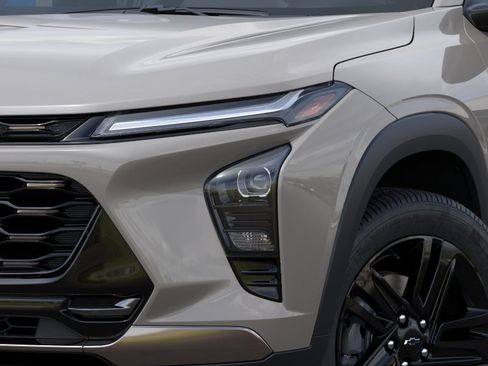 New 2026 Chevrolet Trax ACTIV FWD image 34