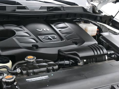 Used 2023 INFINITI QX80 Sensory w/ All-Season Package image 29