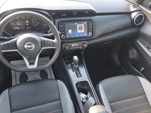 Used 2023 Nissan Kicks SR w/ SR Premium Package FWD image 24