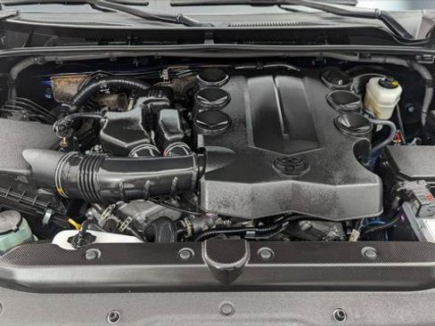 Used 2024 Toyota 4Runner SR5 RWD image 31