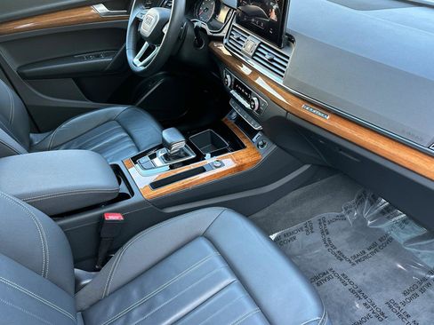 Used 2023 Audi Q5 2.0T Premium w/ Convenience Package image 15