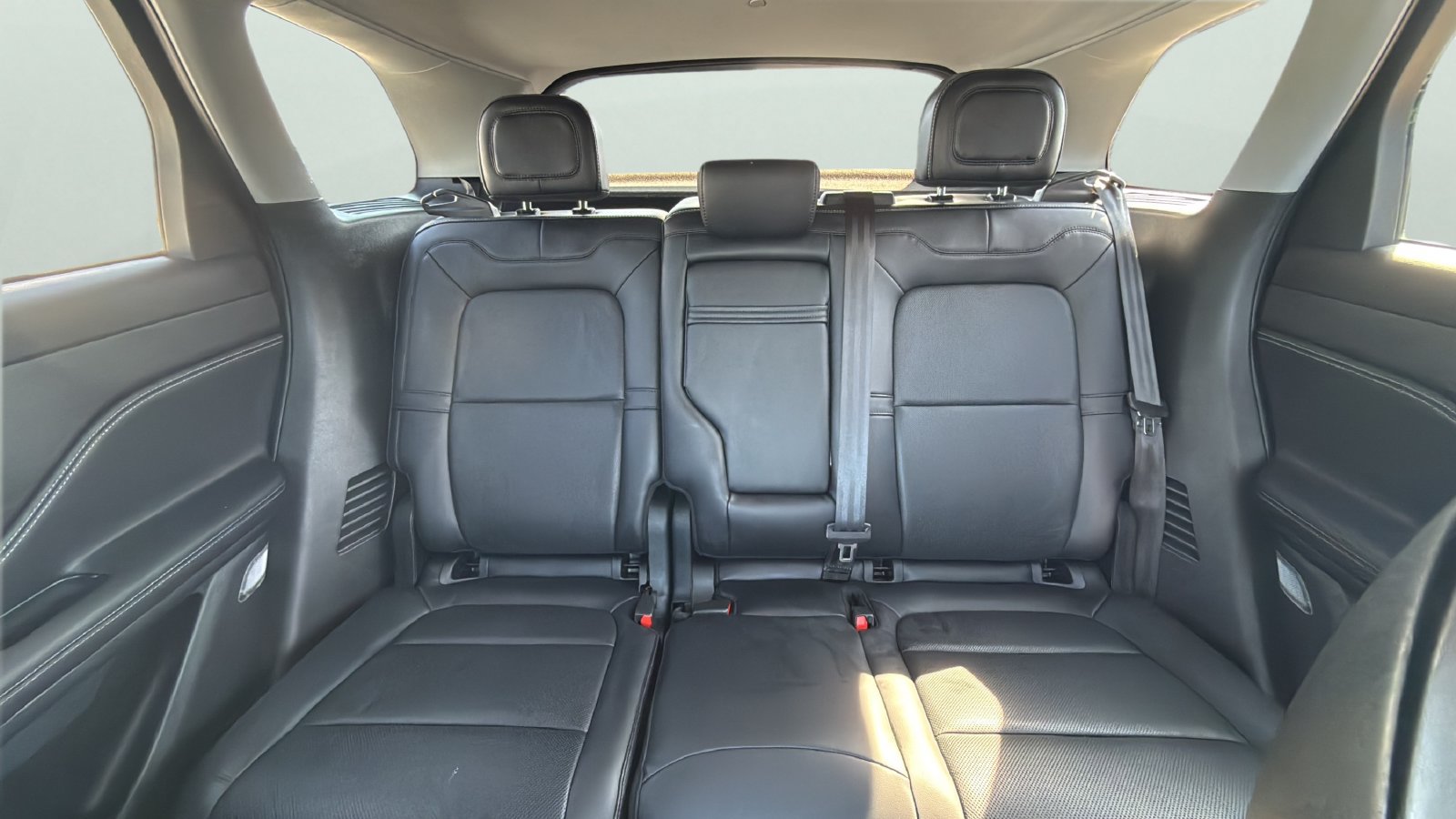 Used 2022 Lincoln Corsair FWD w/ Premium Package image 25