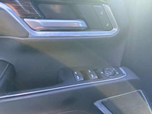 Used 2022 GMC Sierra 1500 Elevation image 11