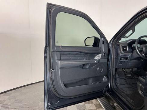 Used 2024 Ford Expedition Max Platinum AWD/4WD image 14