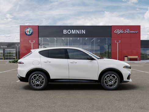 New 2026 Alfa Romeo Tonale AWD/4WD image 21