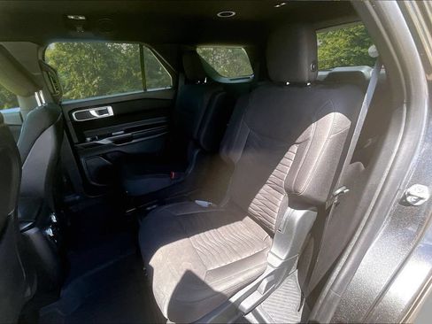 Certified 2020 Ford Explorer XLT w/ Comfort Package AWD/4WD image 26