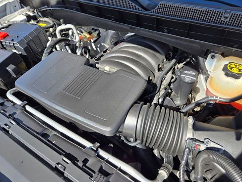 Used 2022 Chevrolet Tahoe LT image 17