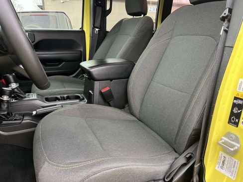 Used 2024 Jeep Wrangler Sport S image 17