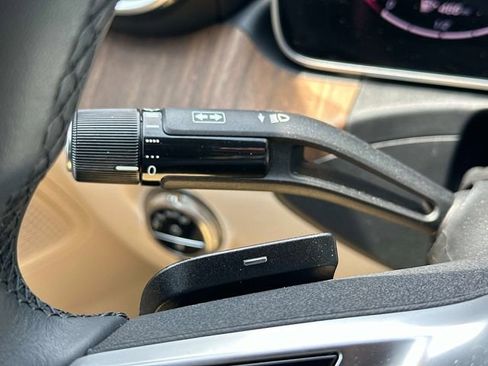 Used 2025 Mercedes-Benz C 300 4MATIC Sedan image 25