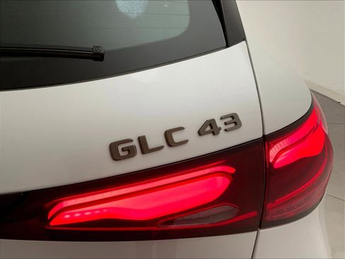 Certified 2025 Mercedes-Benz GLC 43 AMG 4MATIC image 24