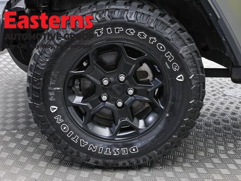 Used 2023 Jeep Wrangler Unlimited AWD/4WD image 32