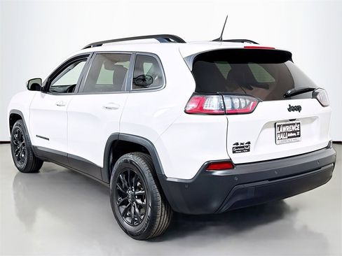 Used 2023 Jeep Cherokee Altitude Lux image 6