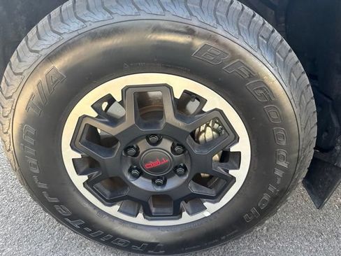 Used 2024 Toyota Tacoma TRD Off-Road w/ TRD Off Road Upgrade Package AWD/4WD image 13