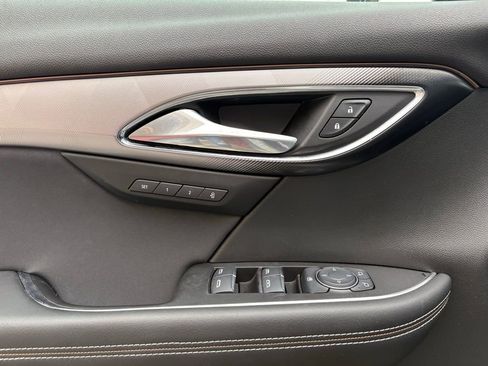 Used 2025 Buick Envision Sport Touring AWD/4WD image 21