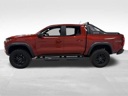 Certified 2025 Chevrolet Colorado ZR2 w/ Midnight Edition AWD/4WD image 2