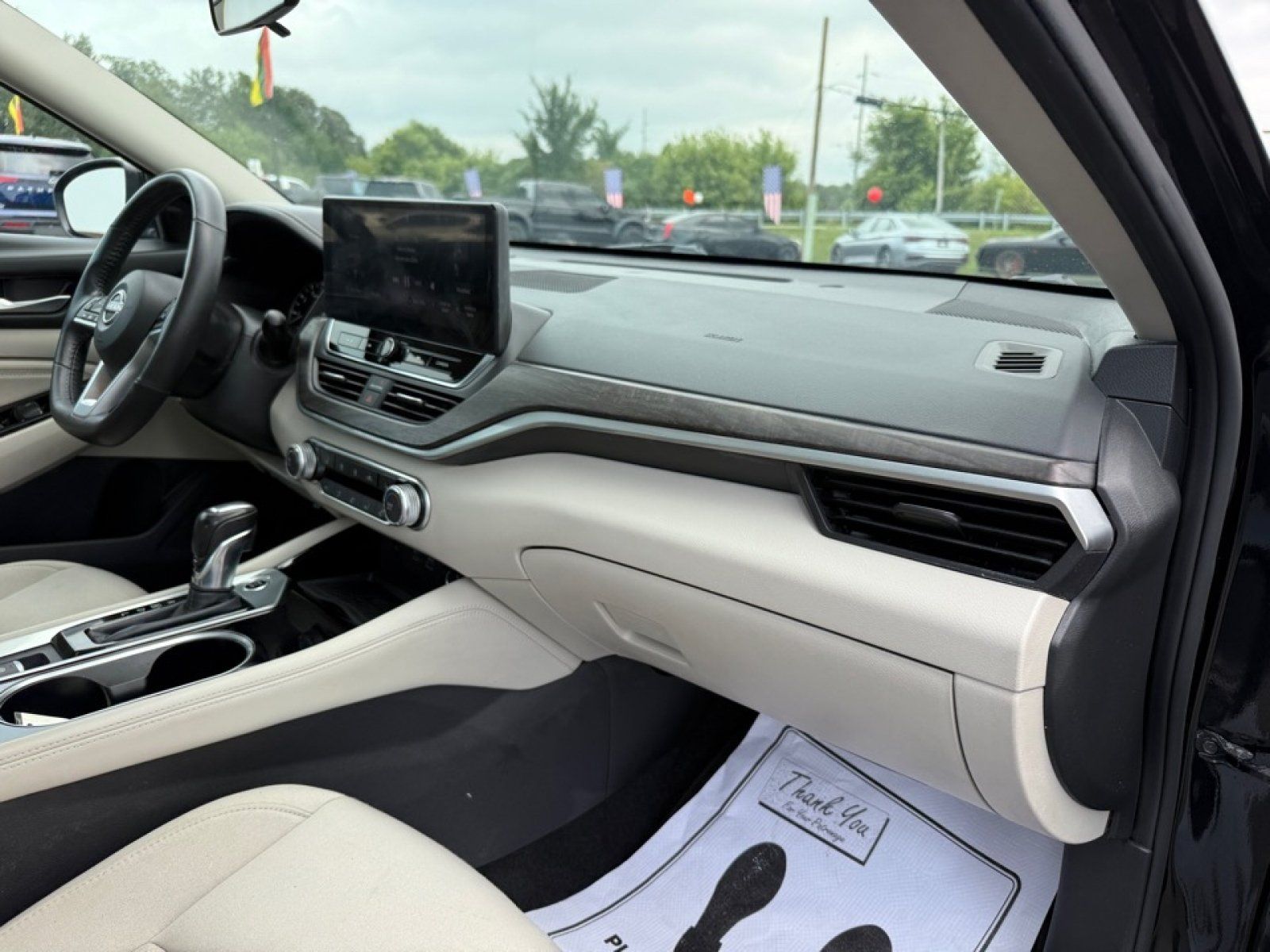 Used 2023 Nissan Altima 2.5 SV w/ SV Premium Package AWD/4WD image 24