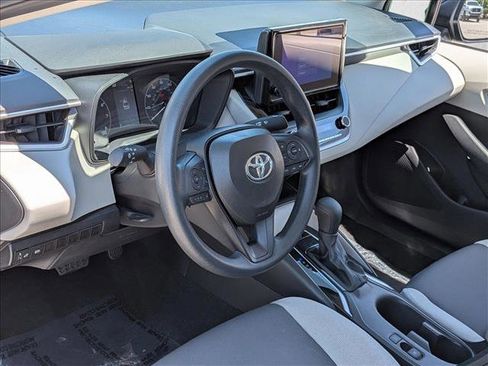 Used 2025 Toyota Corolla LE FWD image 10