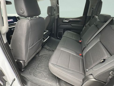 Used 2024 GMC Sierra 1500 Elevation w/ X31 Off-Road Package AWD/4WD image 11
