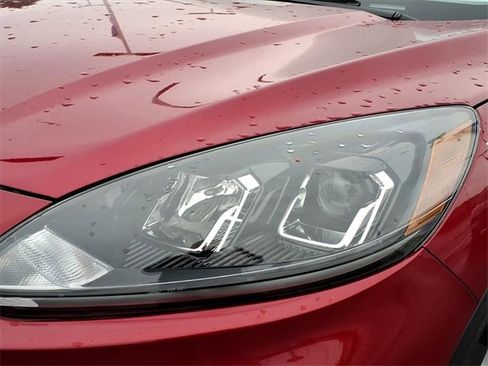 Used 2022 Ford Escape SE image 13