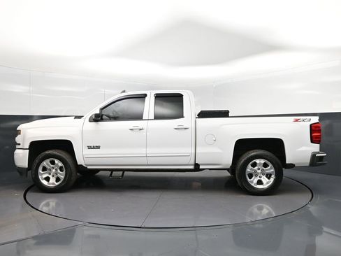 Used 2018 Chevrolet Silverado 1500 LT w/ Texas Edition AWD/4WD image 4