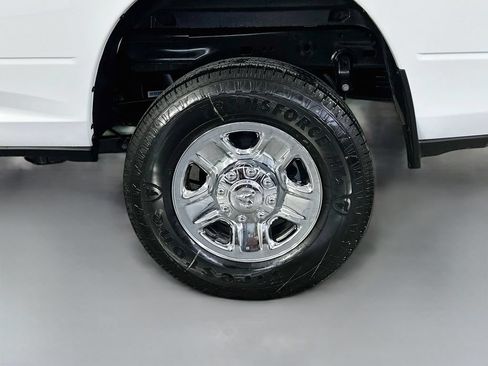 New 2026 RAM 2500 Tradesman AWD/4WD image 17