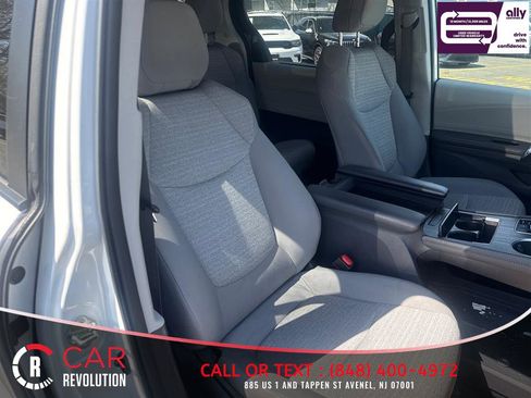 Used 2023 Toyota Sienna LE image 11