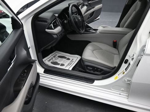 Used 2024 Toyota Camry SE w/ Audio Upgrade Package image 15