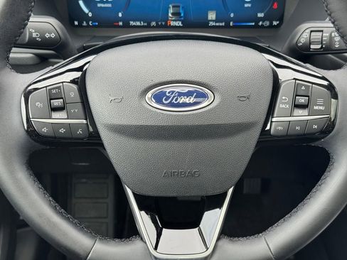 Used 2023 Ford Escape Platinum w/ Premium Technology Package AWD/4WD image 12