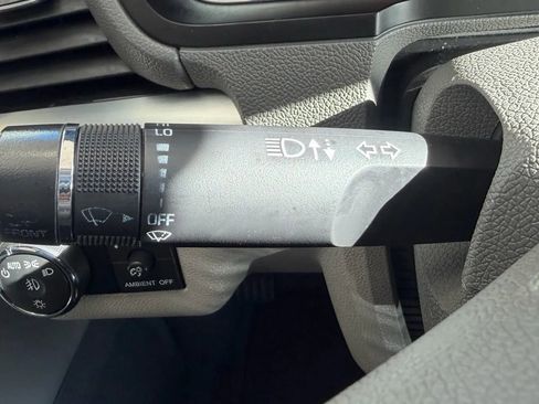 Used 2016 GMC Acadia SLT w/ Open Road Package image 11