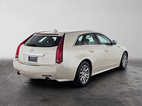 Used 2010 Cadillac CTS Luxury RWD image 3