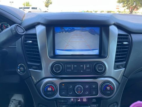 Used 2018 Chevrolet Suburban LT w/ LT Signature Package AWD/4WD image 16