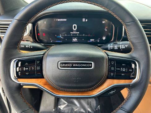 Used 2024 Jeep Grand Wagoneer Series III w/ Rear Seat Video Group 1 image 7