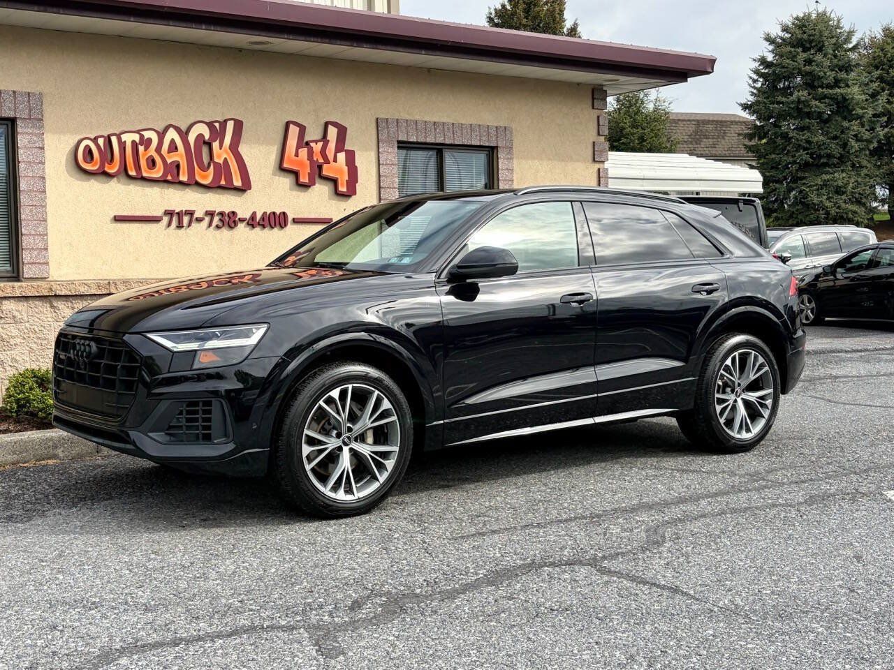 Used 2021 Audi Q8 Premium w/ Black Optic Package AWD/4WD image 3