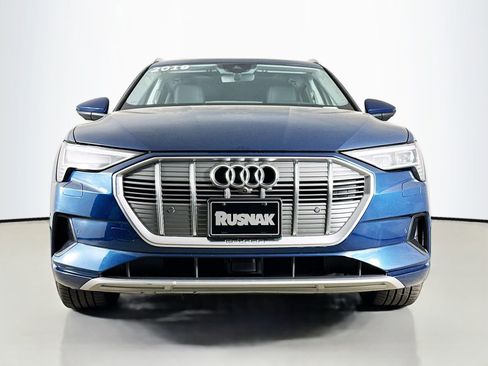 Used 2019 Audi e-tron Premium Plus image 2