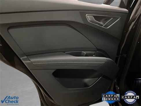 Used 2024 Audi Q4 e-tron Premium image 60