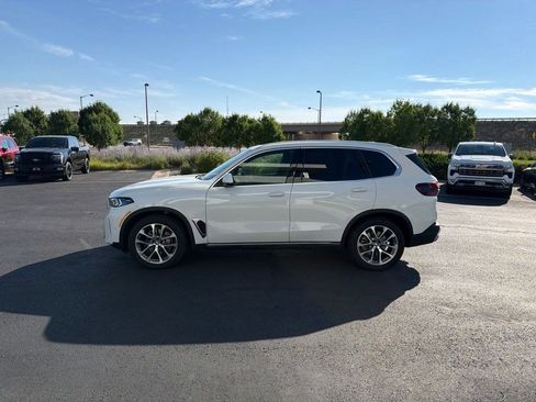 Used 2024 BMW X5 xDrive40i w/ Premium Package AWD/4WD image 2