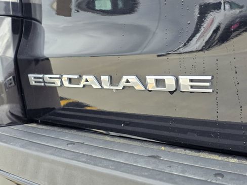 Used 2019 Cadillac Escalade 2WD image 9