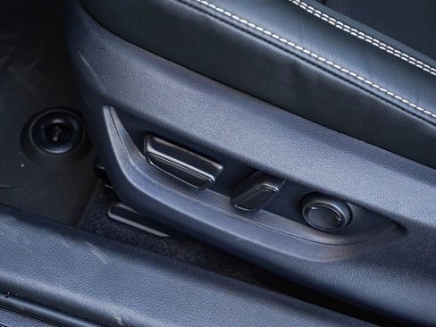 New 2026 Toyota Camry Hybrid FWD image 27