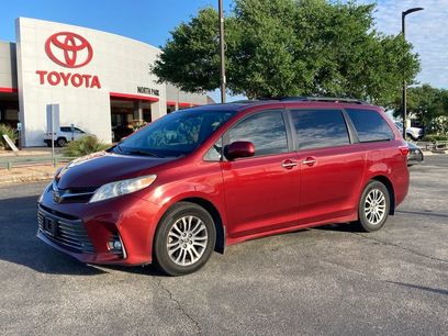 Used 2020 Toyota Sienna XLE