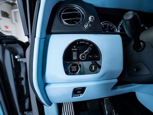 Used 2022 Rolls-Royce Cullinan image 42