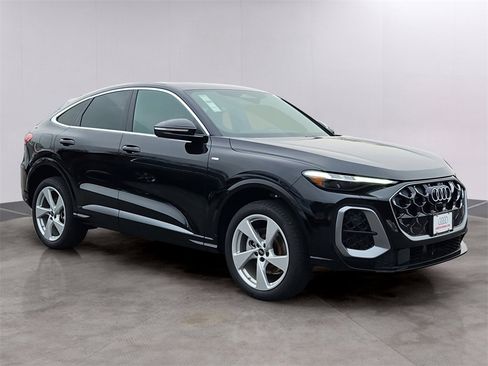 New 2025 Audi Q5 Premium Plus image 2