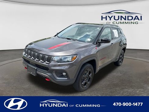 Used 2023 Jeep Compass Trailhawk AWD/4WD image 3