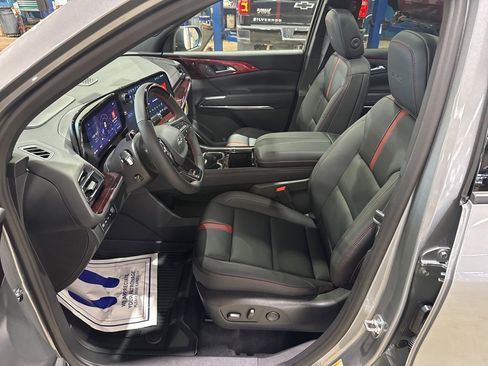 New 2026 Chevrolet Traverse RS w/ LPO, Floor Liner Package image 18