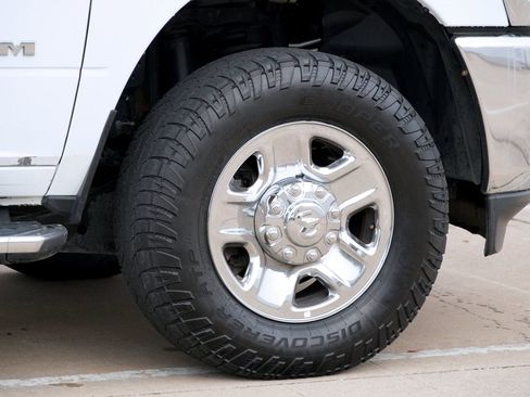Used 2022 RAM 2500 Tradesman w/ Chrome Appearance Group AWD/4WD image 30