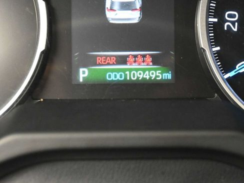 Used 2022 Toyota RAV4 XLE w/ XLE Grade Weather Package AWD/4WD image 19