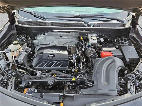 Certified 2024 Buick Encore GX Sport Touring image 21