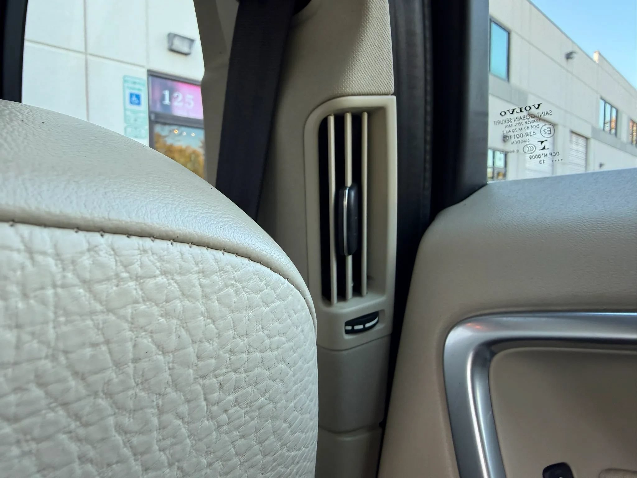 Used 2013 Volvo S60 T5 FWD image 32