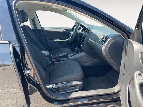 Used 2016 Volkswagen Jetta SE FWD image 15