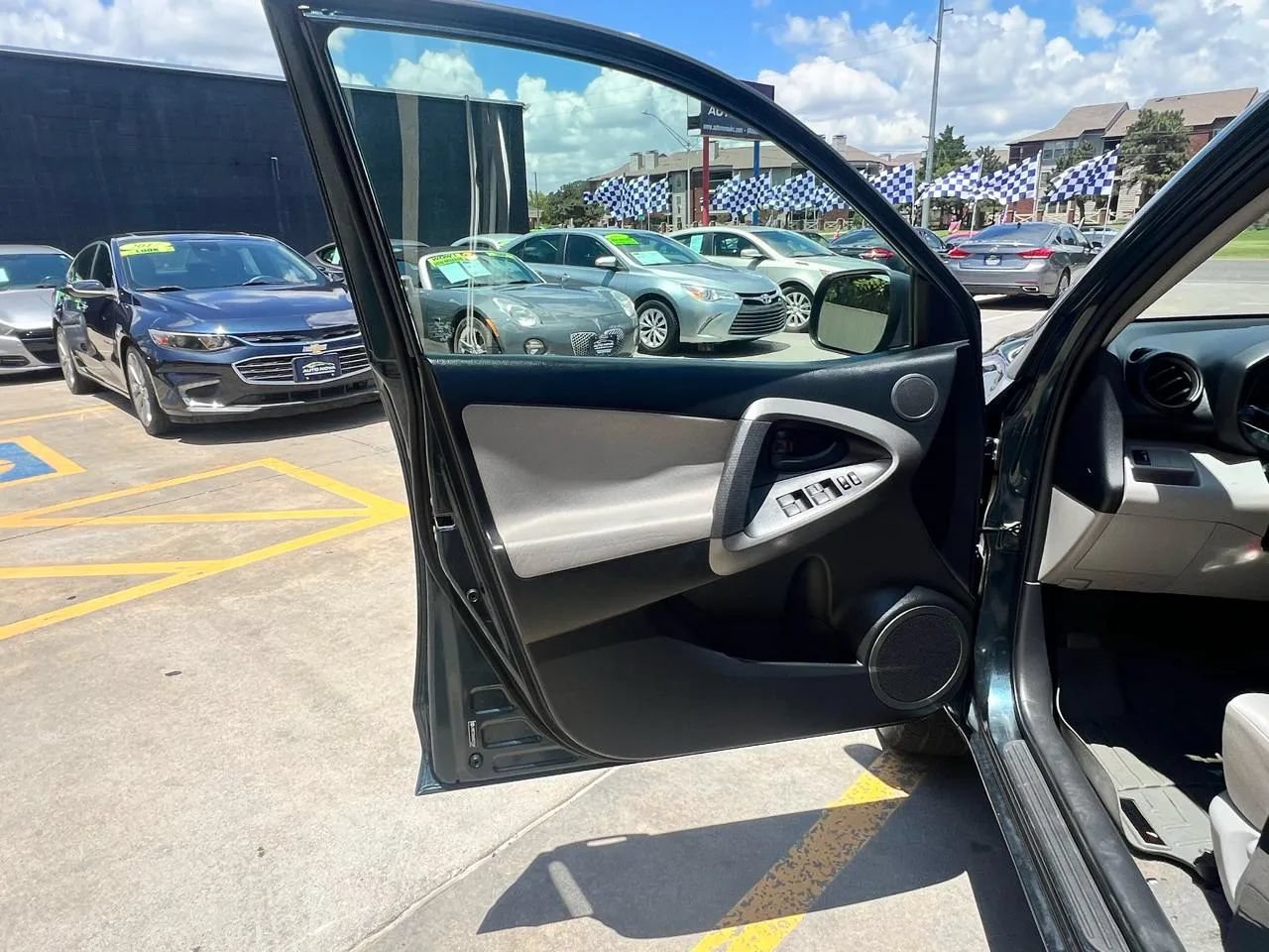 Used 2009 Toyota RAV4 2WD image 11