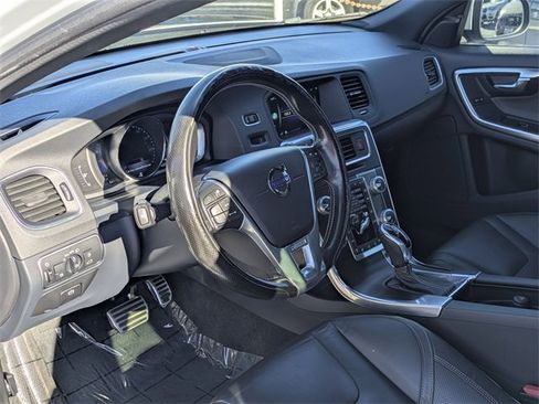 Used 2016 Volvo S60 T6 R-Design Platinum w/ Climate Package image 12